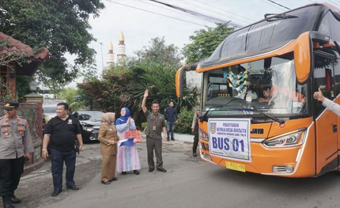 Tuntut Jabatan 9 Tahun, Ratusan Kades di Jombang Unjuk Rasa ke Jakarta