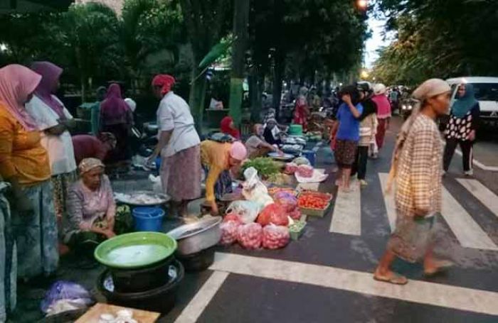 Cabai Masih Mahal, Harga Bawang Merah Anjlok