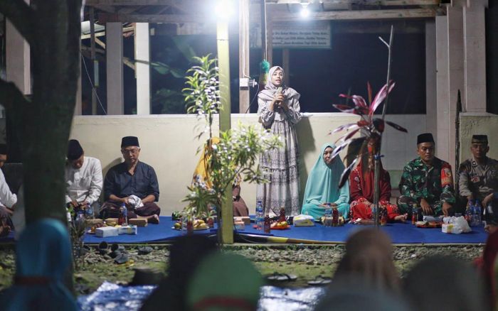 Hadiri Pengajian Umum Megengan, Bunda Fey Imbau Orang Tua Tingkatkan Pengawasan pada Anak