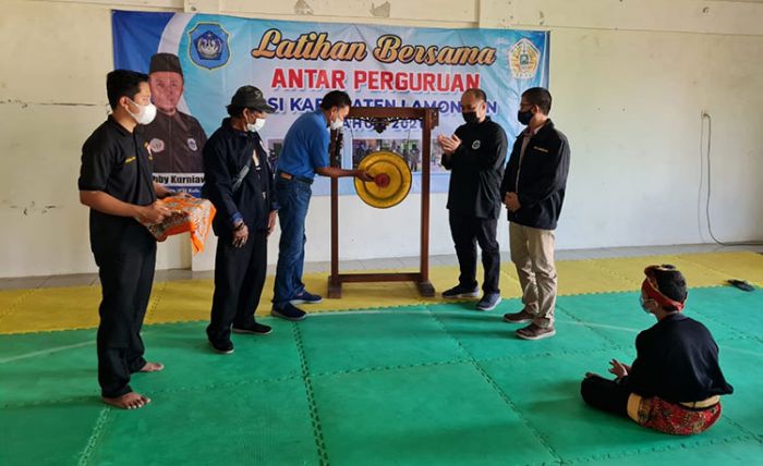 Ajarkan Jiwa Sportivitas, IPSI Lamongan Gelar Latihan Bersama Antarperguruan Silat