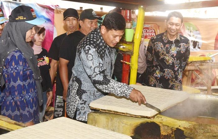 Tak Mau Diklaim Daerah Lain, Pemkot Kediri Daftarkan Tahu Takwa dan Tenun Ikat di HAKI KIK