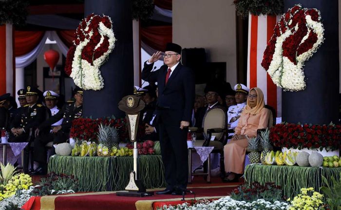 Pimpin Upacara Harkitnas 2024, Plh Gubernur Jatim Ajak Generasi Muda Kuasai Teknologi