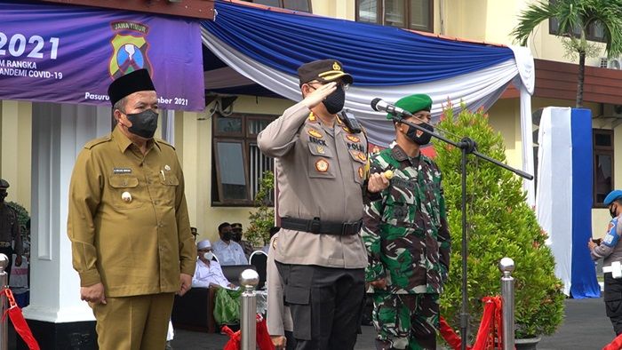 Cipta Kondisi Jelang Nataru, Kapolres Pasuruan Pimpin Apel Gelar Pasukan Operasi Zebra Semeru 2021