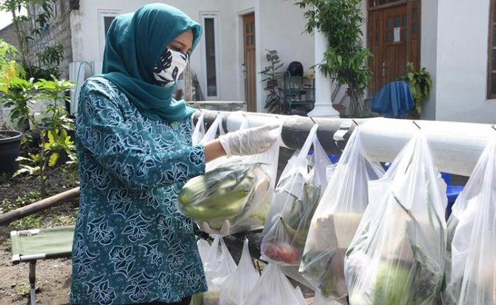 ​PKK Kota Kediri Berbagi Kepada Warga Prasejahtera dan Terdampak Covid-19