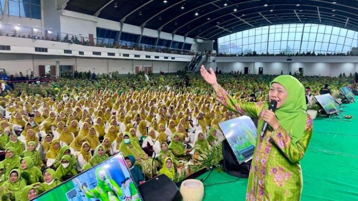 Ibunda Gus Dur Saat Hamil Tiap 3 Hari Khatamkan Al Quran