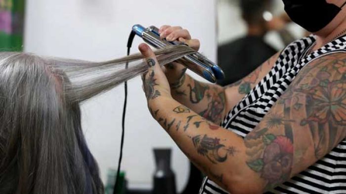 Waspadalah! Pewarna Rambut Diduga Sebabkan Kanker