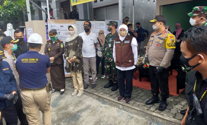 Tinjau Desa Tangguh Pendem, Khofifah: Keberhasilan Bergantung dari Partisipasi Masyarakat