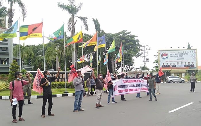 Kikis Kawasan Produktif, Forkot Gresik Demo Tolak Raperda RTRW