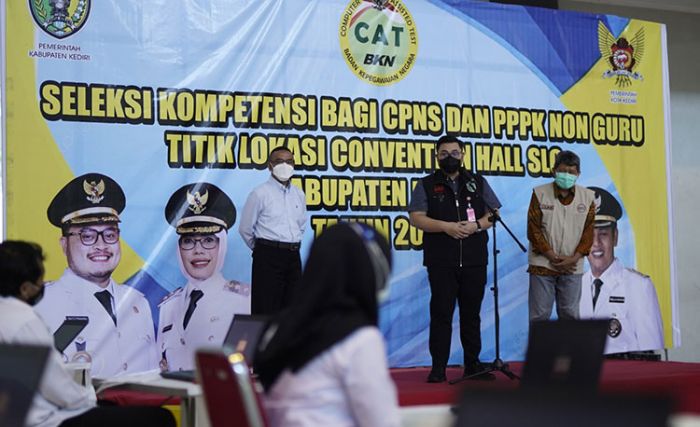 Tinjau Seleksi CPNS, Bupati Kediri: Jadilah ASN Terbaik