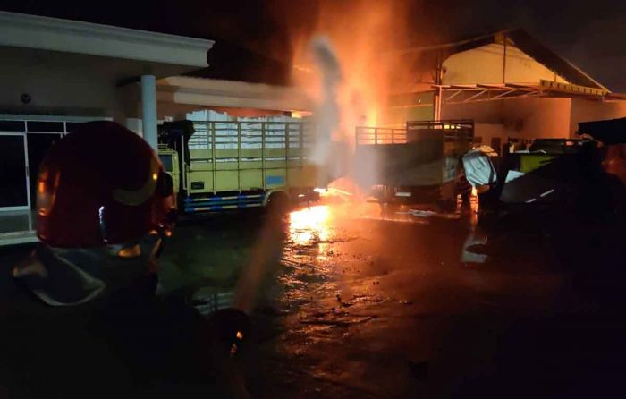 PT Sentral Harapan Jaya di Gresik Terbakar, Kerugian Capai Rp20 Miliar