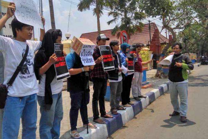 Soal Ancaman Mati Tiga Jurnalis Lumajang, AJI Bojonegoro Gelar Demo di Mapolres Bojonegoro