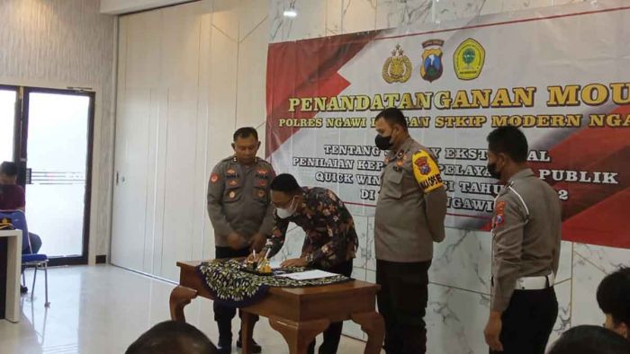 Polres Ngawi Gandeng STKIP Modern Gelar Survey Kepuasan Publik