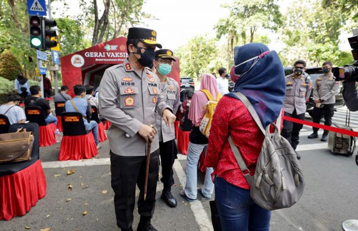 Kapolda Jatim Ajak Masyarakat Bersama-sama Ciptakan Herd Immunity