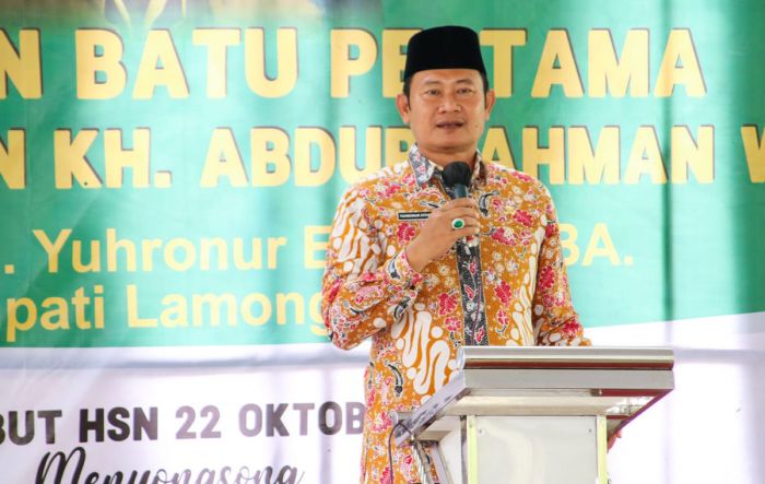 Bupati Lamongan Letakkan Batu Pertama Pembangunan Ponpes K.H. Abdurrahman Wahid