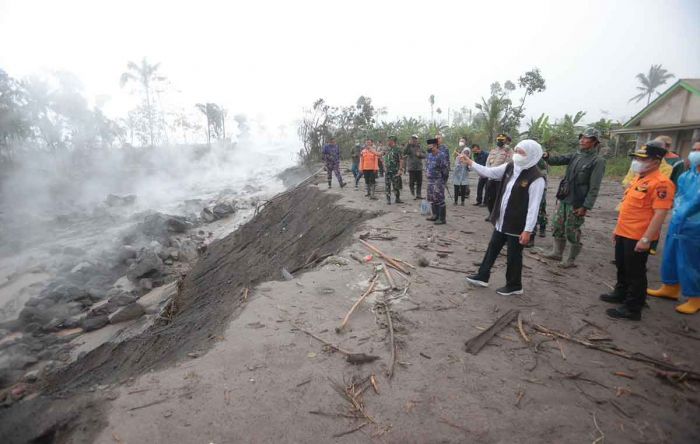  Tinjau Dampak APG Semeru, Gubernur Khofifah Pastikan Keselamatan dan Perlindungan Masyarakat