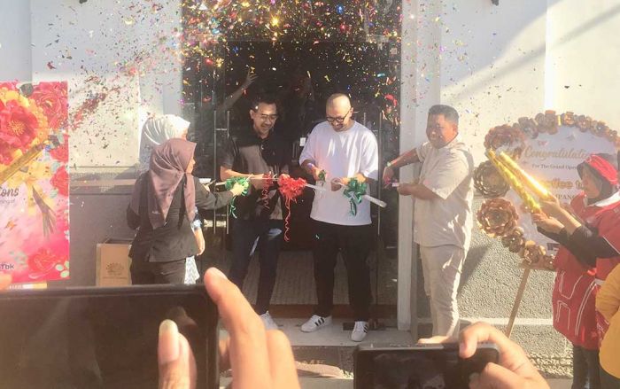 Coffee Toffee Taman Apsari Kembali Berkibar Kolaborasi dengan Holycow