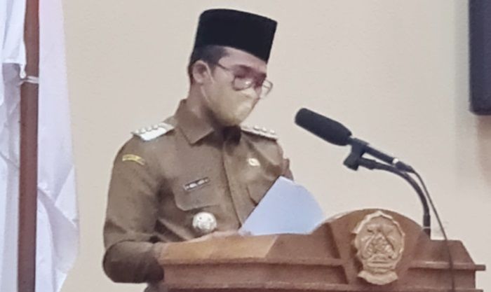 Ra Latif Enggan Jawab Pandangan Umum Terkait Pencopotan Kadisdik, Ketua FKHN: Itu Haknya Bupati