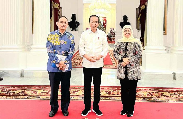 Bertemu Presiden Jokowi, Khofifah dan Rektor Unair Serahkan Konsep untuk Indonesia Maju 2034