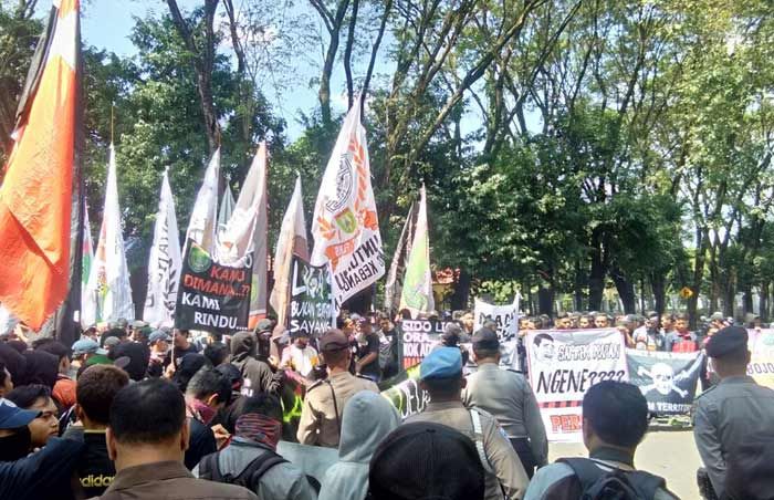 Ratusan Suporter Persibo Demo Manajemen, Tuntut Segera Bentuk Tim