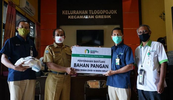 UPZ Baznas Petrokimia Gresik Bantu Masker dan Sembako Kepada Keluarga Miskin Sekitar Perusahaan