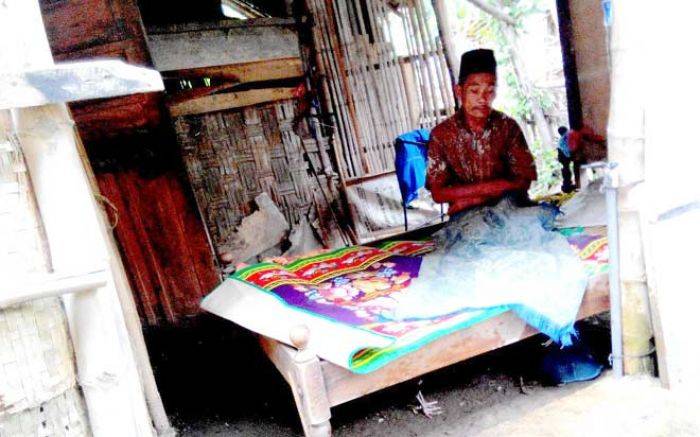 Khamim, Kakek Renta di Jombang  yang Tinggal di Kandang Ayam, Tetap Istiqomah Salat 