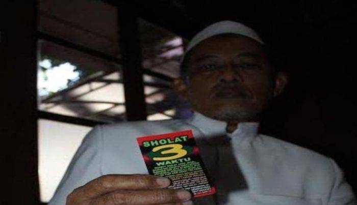 Stiker Anjuran Salat Tiga Waktu Meluas ke Pasuruan