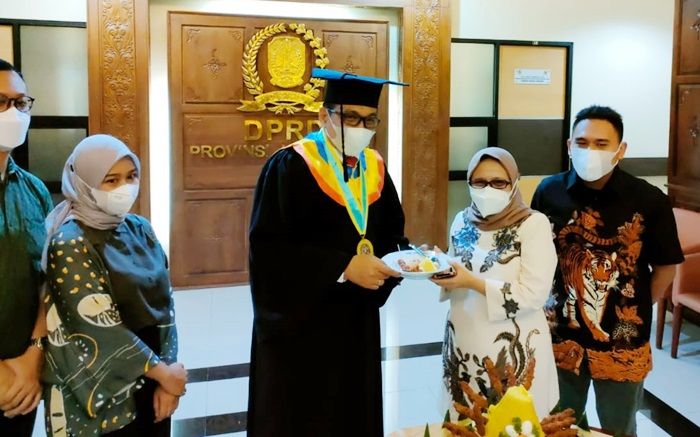 Angkat Disertasi KSU Setia Budi Wanita, Sekwan Andik Fadjar Tjahjono Raih Gelar Doktor