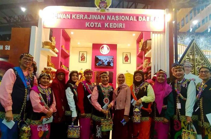 Di Pameran Kriyanusa, Produk Kriya Kota Kediri Diserbu Pengunjung