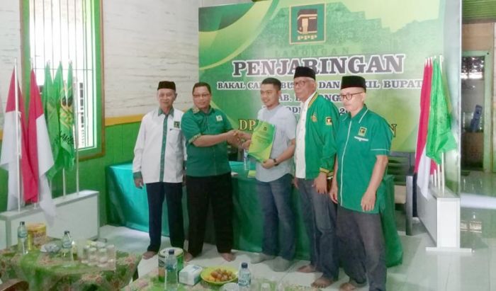 Serius Maju Pilkada Lamongan 2020, Sekda Yuhronur Efendi Daftar ke PPP