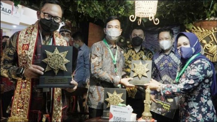 Wali Kota Solo Gibran Rakabuming Raka Terpesona dengan Konsep Smart City Berbudaya Pemkot Mojokerto