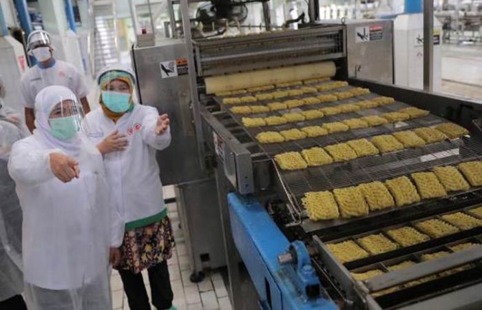 ​Dongkrak Ekonomi Jatim, Gubernur Khofifah: Industri Manufaktur-UMKM Jadi Andalan Pemulihan Ekonomi