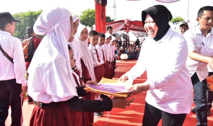 Ini Pesan Wali Kota Risma dalam Puncak Peringatan Hari Guru Nasional 2019