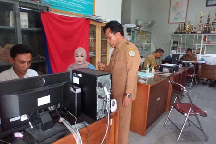 Desa Lowayu Gresik Layani Rekam dan Cetak Adminduk hingga Warga Luar Kecamatan