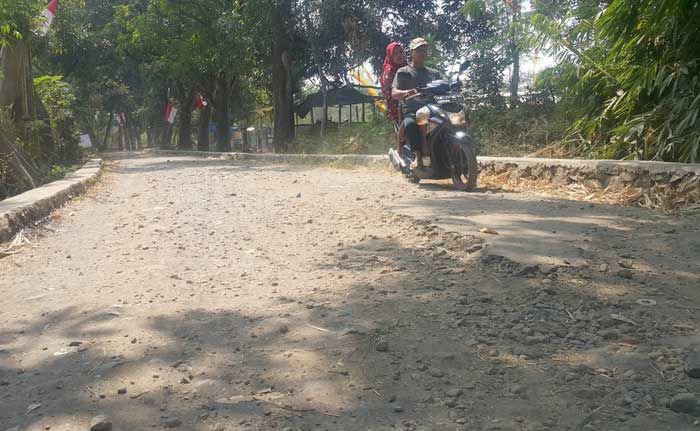 Tunggu 8 Tahun, Jalan Krengi Rembang Akhirnya segera Diperbaiki