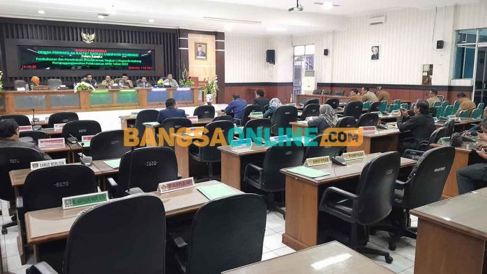 Bupati Situbondo Absen Paripurna, Dewan Kecewa