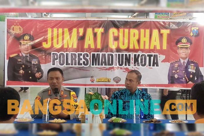 Serap Aspirasi Warga, Kapolres Pimpin Jumat Curhat di Pasar Besar Kota Madiun