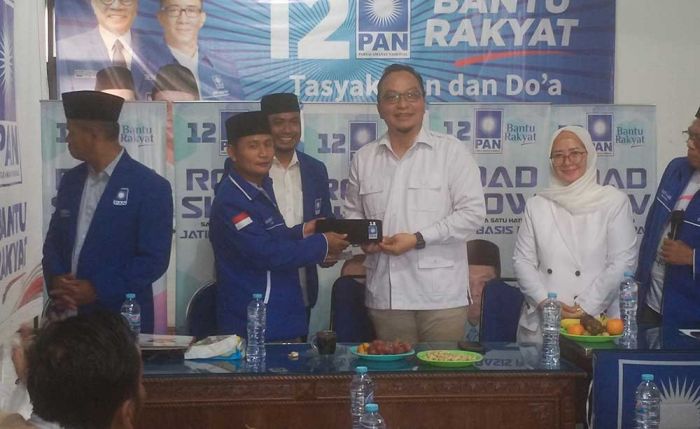 Asluchul Alif Jadi Orang Pertama yang Daftar Bacabup di PAN Gresik 