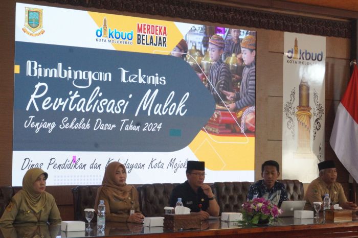 Lestarikan Kearifan Daerah, Dikbud Kota Mojokerto Gelar Bimtek Mulok Bagi Guru SD