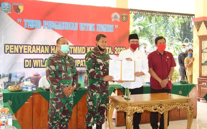 Tutup TMMD ke-107, Dansatgas Serahkan Hasil Kerja ke Bupati Ngawi