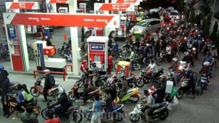 SPBU Tutup, Antrian Panjang di Berbagai Daerah, Pertamina: Naik Monas Aja Antri