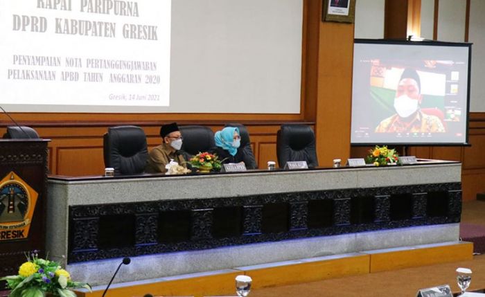 Gus Yani Sampaikan Raperda Pertanggungjawaban Pelaksanaan APBD 2020, Silpa Tembus Ratusan Miliar