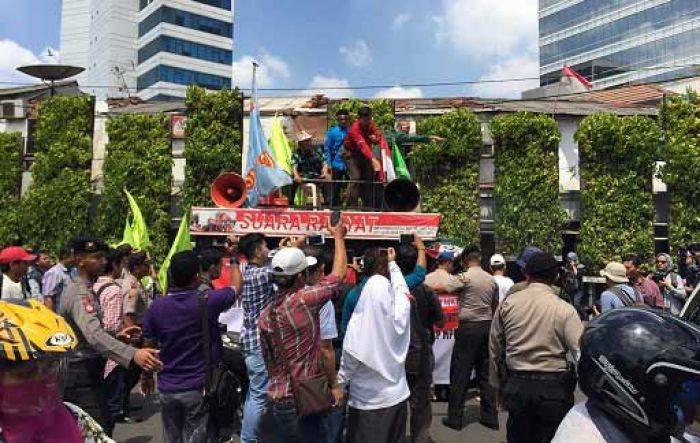 Pendemo Tolak Simposium Tragedi 65, Menkopolhukam Janji Usut Pelanggaran HAM