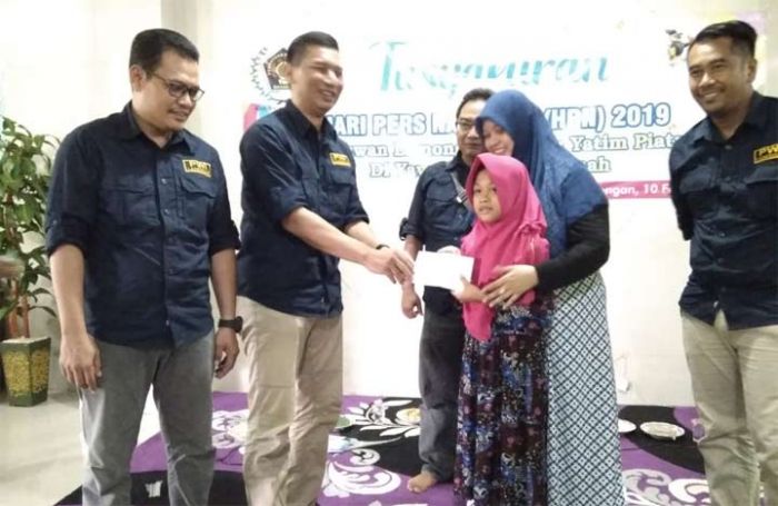 Peringati HPN 2019, PWI Lamongan Gelar Tumpengan dan Santuni Yatim Piatu