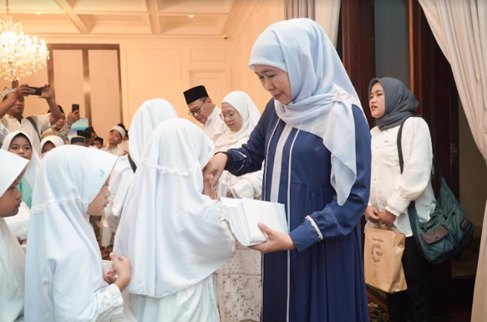 Wartawan Grahadi dan Khofifah Gelar Buka Puasa Bersama Anak Yatim