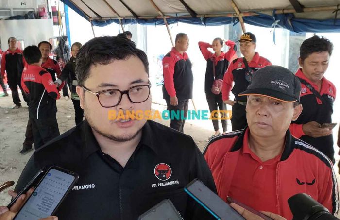 Bupati Kediri Hadiri Pembukaan Dapur Umum PDIP di Balai Desa Sumberagung