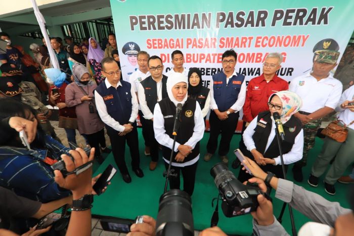 Transaksi dan Pembayaran Distribusi Pakai Digital, Pasar Perak Jombang Diresmikan Gubernur Khofifah