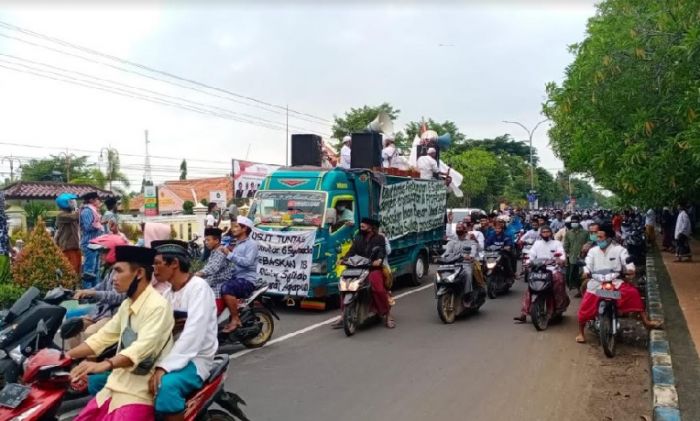 ​Ribuan Simpatisan FPI Datangi Polres Bangkalan, Minta HRS Dibebaskan Tanpa Syarat