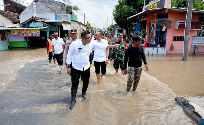 Ini Pesan Pj Wali Kota Mojokerto saat Kunjungi Korban Banjir