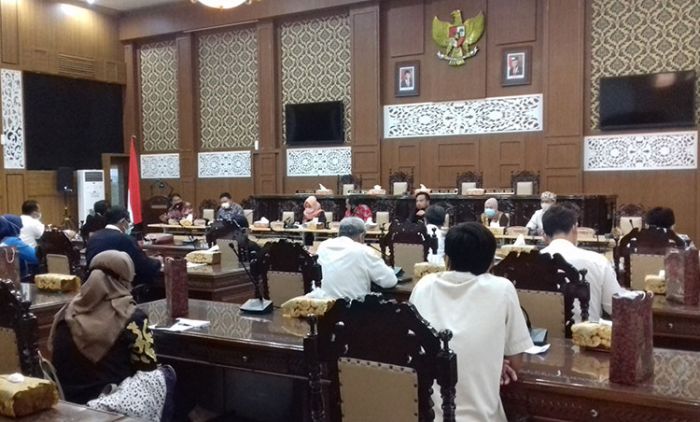 DPRD Kota Probolinggo Beri Batasan Pembagian THR bagi Pegawai hingga H-3 Lebaran