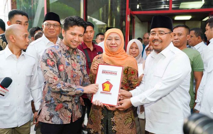 Resmi Serahkan SK B1 KWK, Sekjend Gerindra Minta Kader hingga Akar Rumput Menangkan Khofifah-Emil